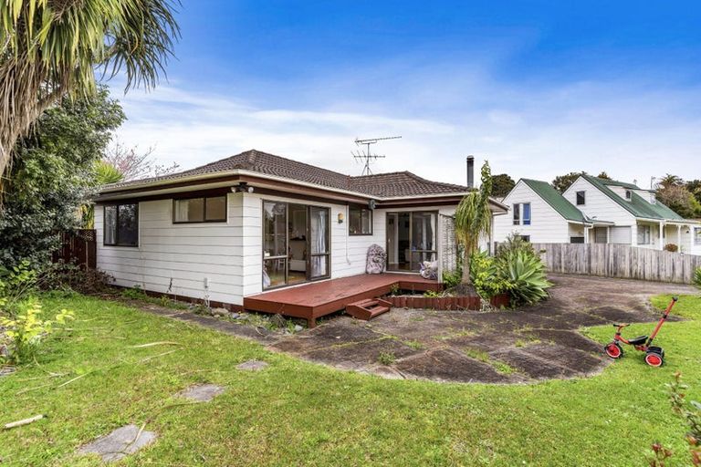 Photo of property in 43 Bellfield Road, Opaheke, Papakura, 2113