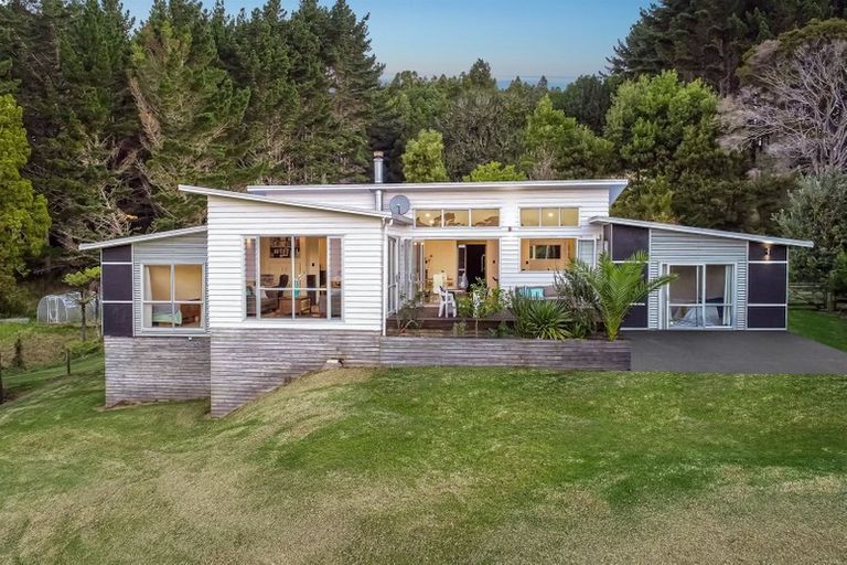 Photo of property in 125 Bodhisattva Road, Waitoki, Silverdale, 0994