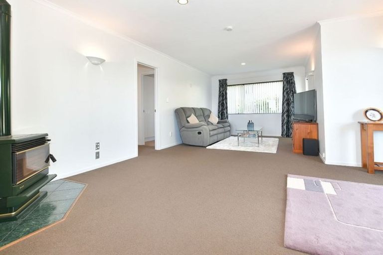 Photo of property in 142 Vipond Road, Stanmore Bay, Whangaparaoa, 0932