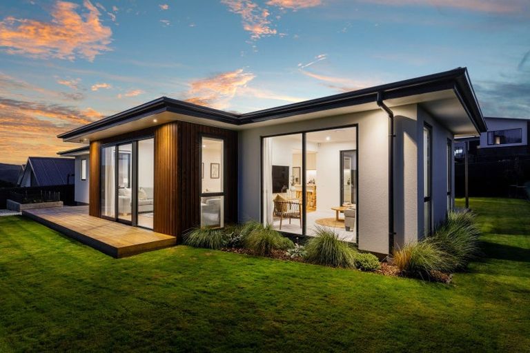 Photo of property in 10 Eaglesfield Close, Westmorland, Christchurch, 8025