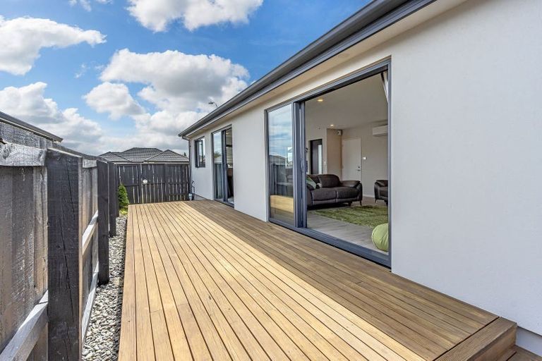 Photo of property in 8 Brightstone Crescent, Aranui, Christchurch, 8061