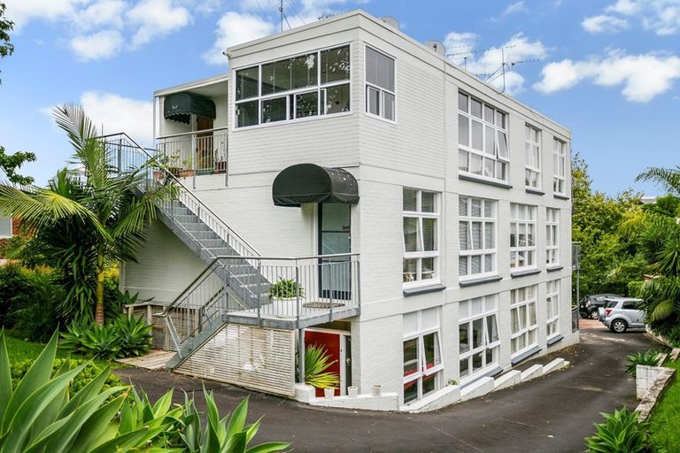 Photo of property in 2/27 Piccadilly Place, Kohimarama, Auckland, 1071