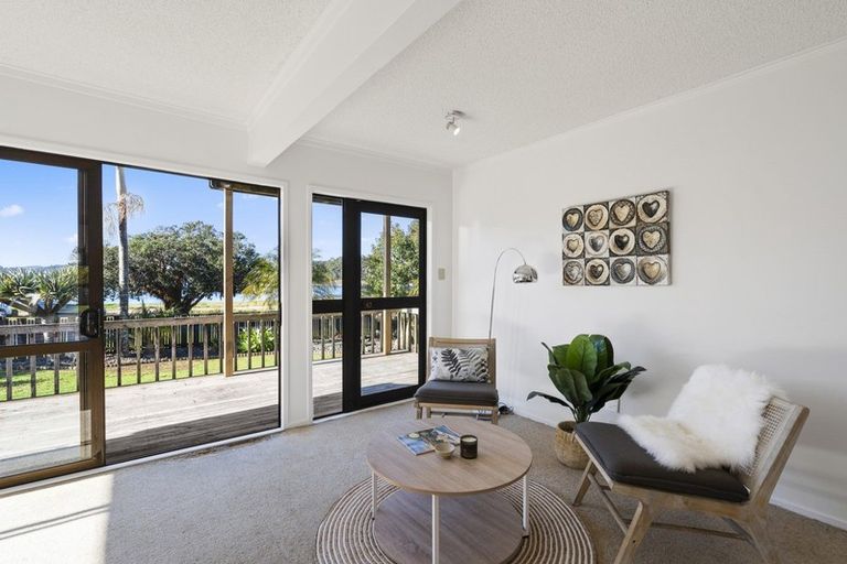Photo of property in 2 Seaview Road, Paihia, 0200