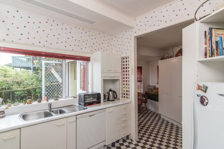 Photo of property in 7 Kaka Street, Waikanae, 5036