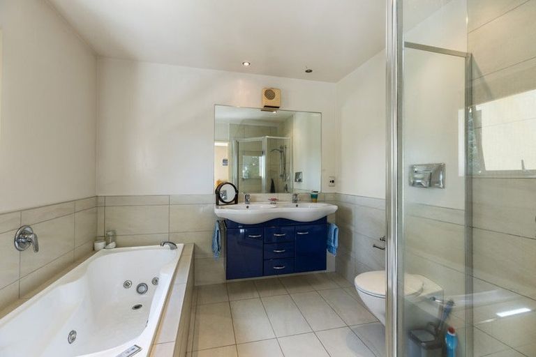 Photo of property in 20 Chateau Drive, Burnside, Christchurch, 8053