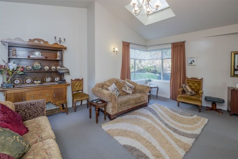 Photo of property in 52 Manakau Heights Drive, Manakau, Otaki, 5583