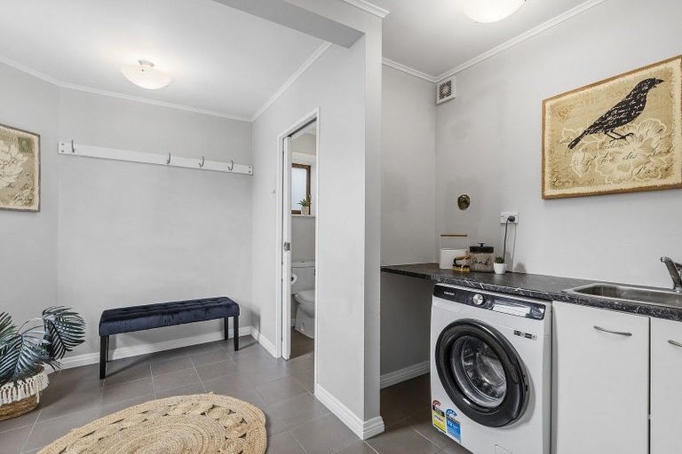 Photo of property in 12 Jackson Street, Island Bay, Wellington, 6023