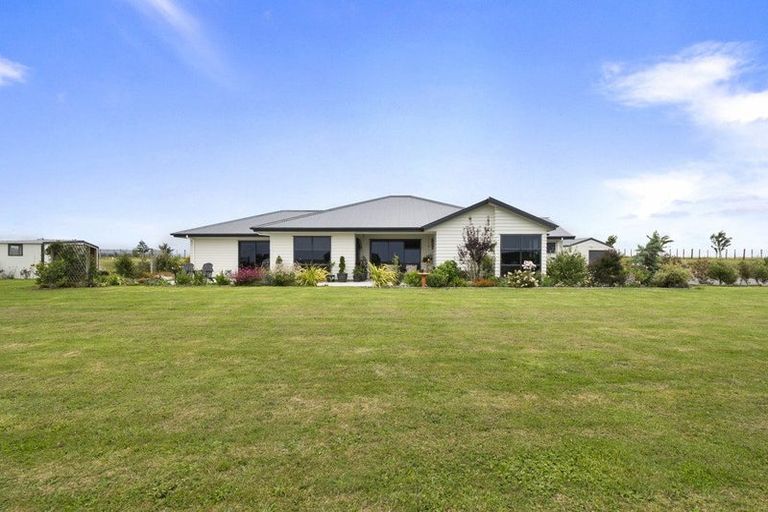 Photo of property in 29 Fry Road, Halcombe, Feilding, 4777