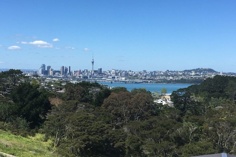 Photo of property in 6 Huka Road, Birkenhead, Auckland, 0626