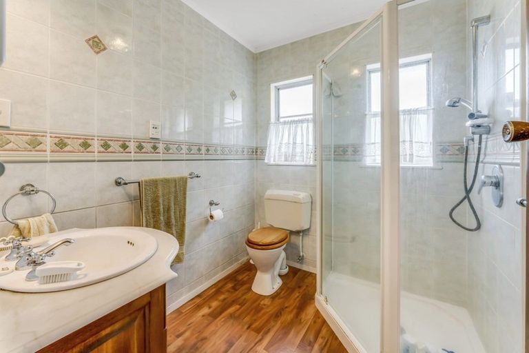 Photo of property in 111 Macleans Road, Bucklands Beach, Auckland, 2014