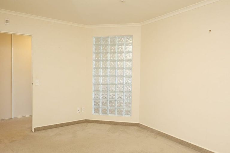 Photo of property in Ocean Apartments, 44-46 Marine Parade, Paraparaumu Beach, Paraparaumu, 5032