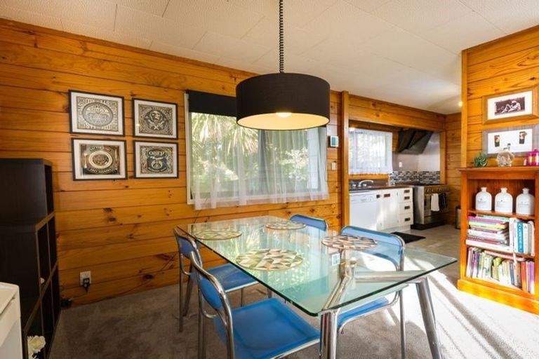 Photo of property in 1/25 Cron Avenue, Te Atatu South, Auckland, 0610