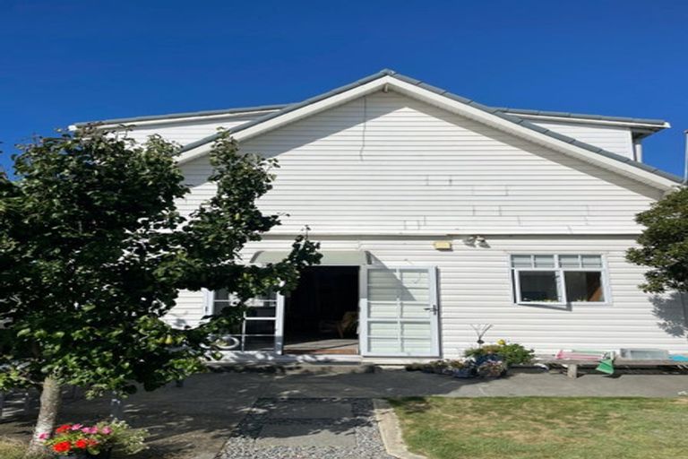 Photo of property in 56 Marine Parade, North New Brighton, Christchurch, 8083