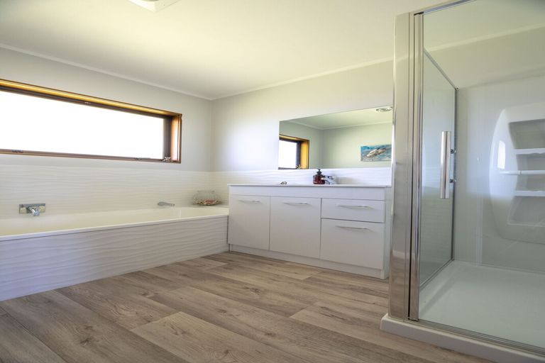 Photo of property in 84 Hone Heke Road, Kerikeri, 0230