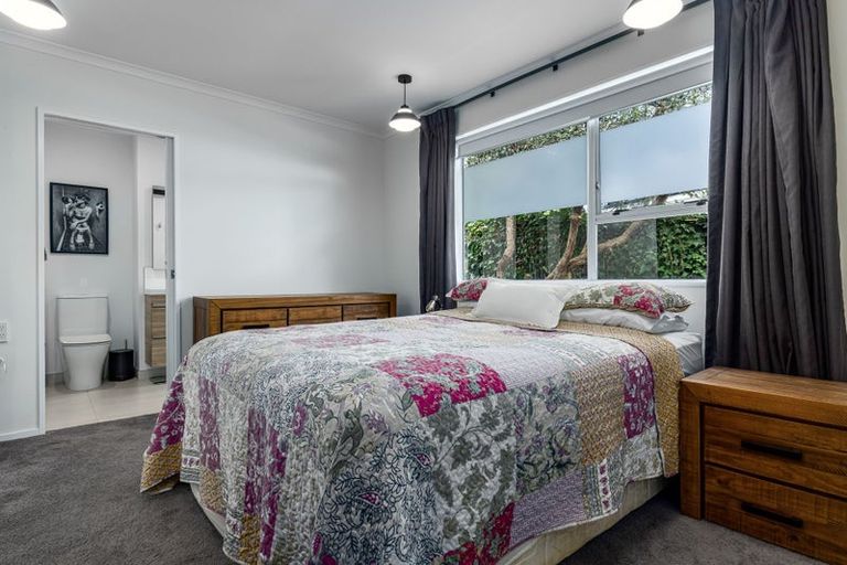 Photo of property in 4 Nuhaka Place, Paraparaumu Beach, Paraparaumu, 5032