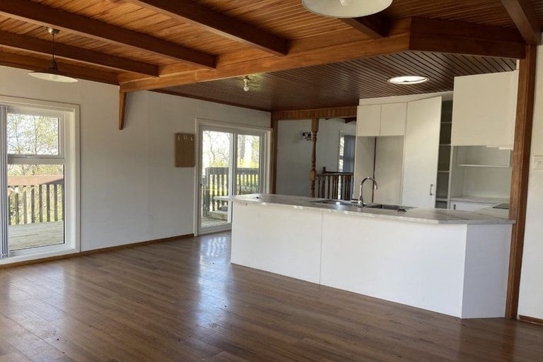 Photo of property in 72 Fitzwater Place, Henderson, Auckland, 0612