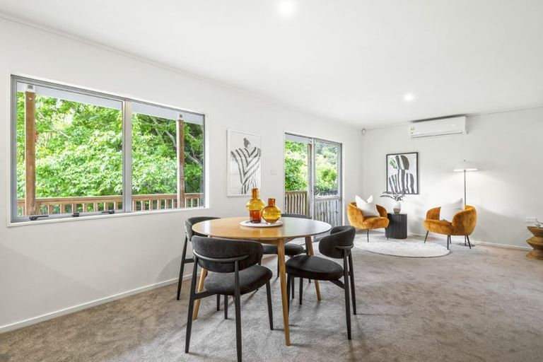 Photo of property in 2/128 Lynn Road, Bayview, Auckland, 0629
