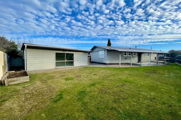 Photo of property in 28 Gem Street, Pukehangi, Rotorua, 3015