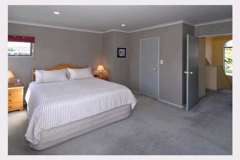 Photo of property in 11 Dallinger Street, St Andrews, Hamilton, 3200