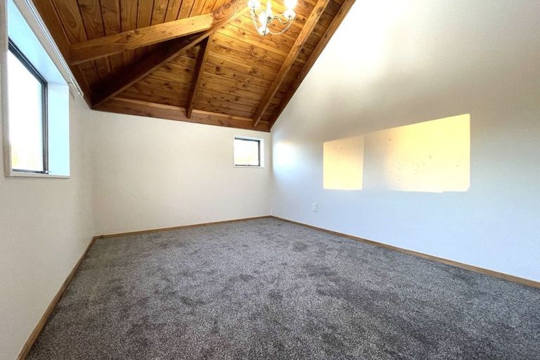 Photo of property in 2 Deodar Place, Totara Heights, Auckland, 2105