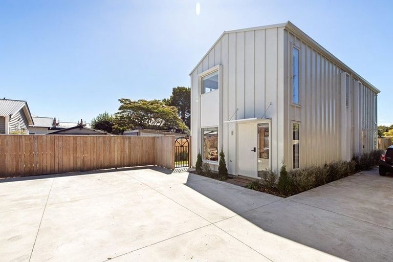 Photo of property in 3/15 Domett Street, Waltham, Christchurch, 8023