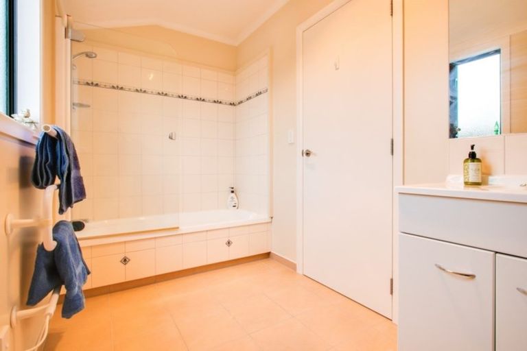 Photo of property in 1a Exmoor Street, Havelock North, 4130