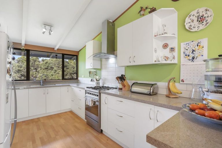 Photo of property in 706 Huia Road, Parau, Auckland, 0604