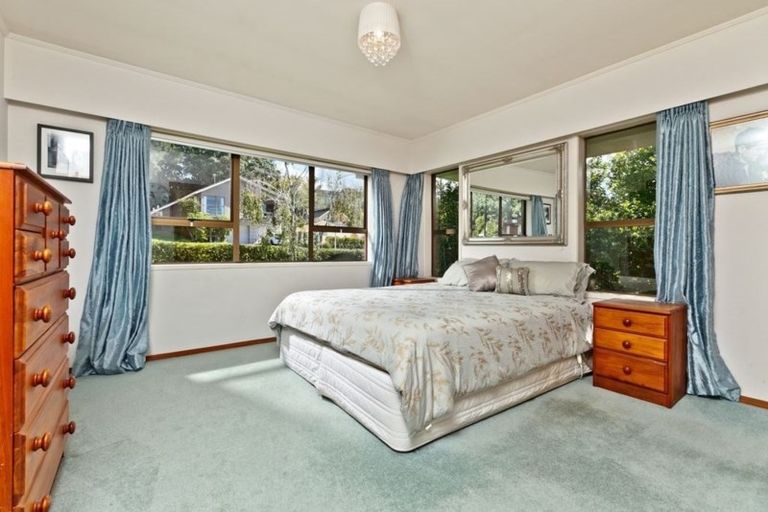 Photo of property in 35 Stapleford Crescent, Browns Bay, Auckland, 0630