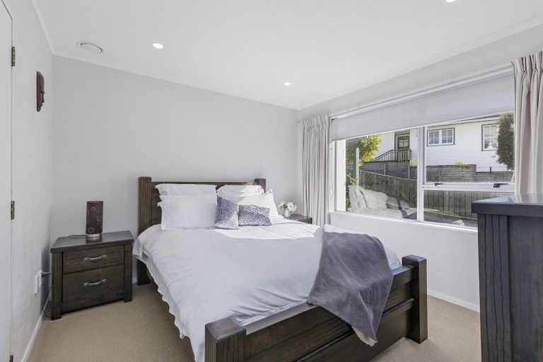 Photo of property in 19b Hicks Close, Whitby, Porirua, 5024
