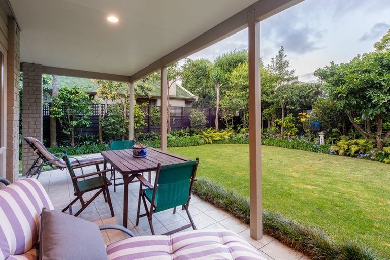 Photo of property in 27 Ocean View Road, Milford, Auckland, 0620