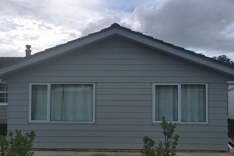 Photo of property in 28 Vandeleur Avenue, Birkdale, Auckland, 0626