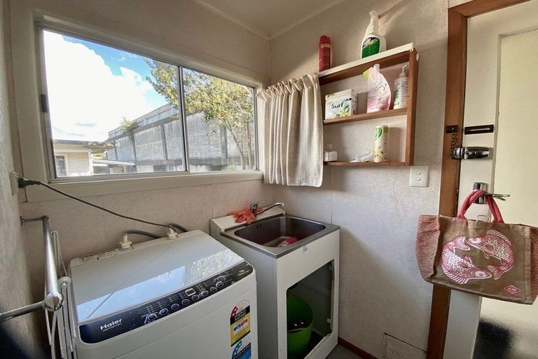 Photo of property in 1/24 Hori Street, Vogeltown, New Plymouth, 4310