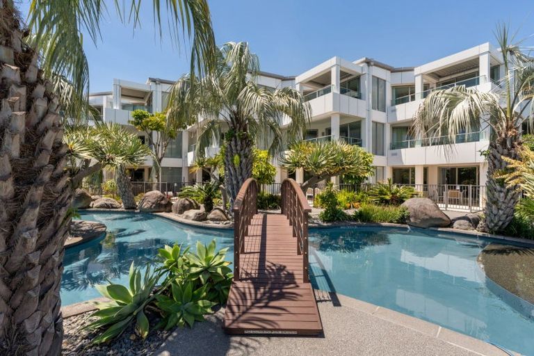 Photo of property in 111/136 Marine Parade, Mount Maunganui, 3116