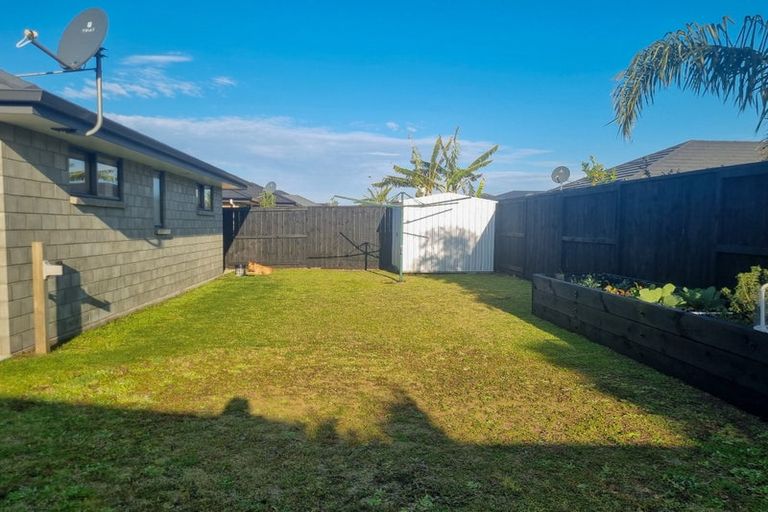 Photo of property in 13 Powhaitere Road, One Tree Point, 0118