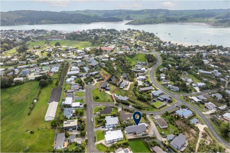 Photo of property in 5a Waikowhai Place, Raglan, 3225