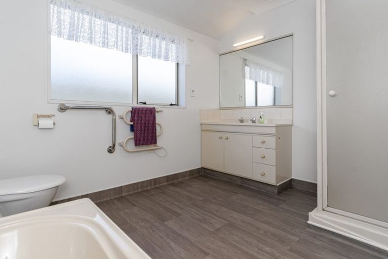 Photo of property in 104c Edgecumbe Road, Tauranga South, Tauranga, 3112