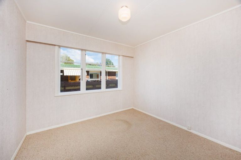 Photo of property in 14 Hampden Street, Awapuni, Palmerston North, 4412