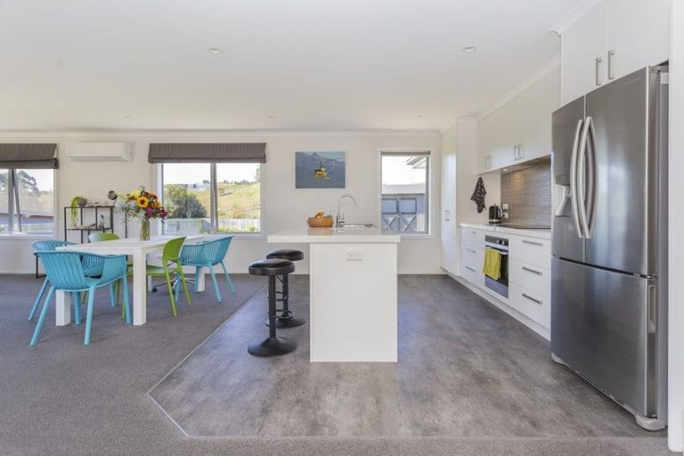 Photo of property in 32 Blue Stone Drive, Waiareka Junction, Oamaru, 9401