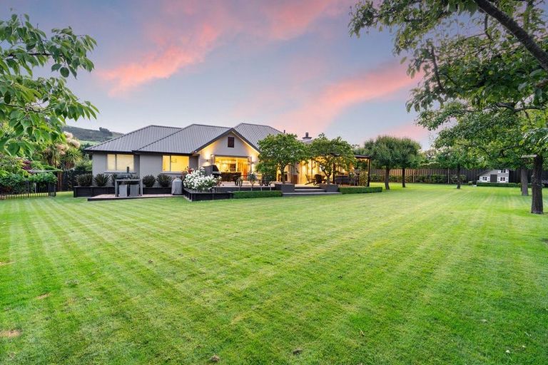 Photo of property in 5 Orchard Grove, East Taieri, Mosgiel, 9024