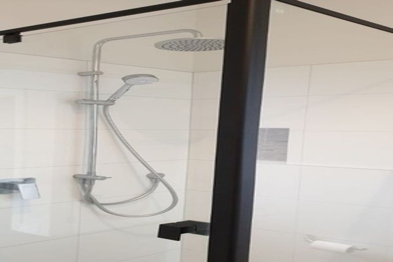 Photo of property in 53a Tauhinu Road, Miramar, Wellington, 6022