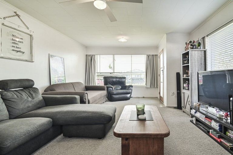 Photo of property in 1/410 Avenue Road West, Hastings, 4122