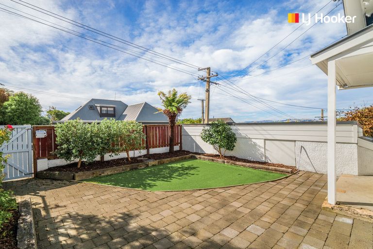 Photo of property in 10 Argyle Street, Mornington, Dunedin, 9011