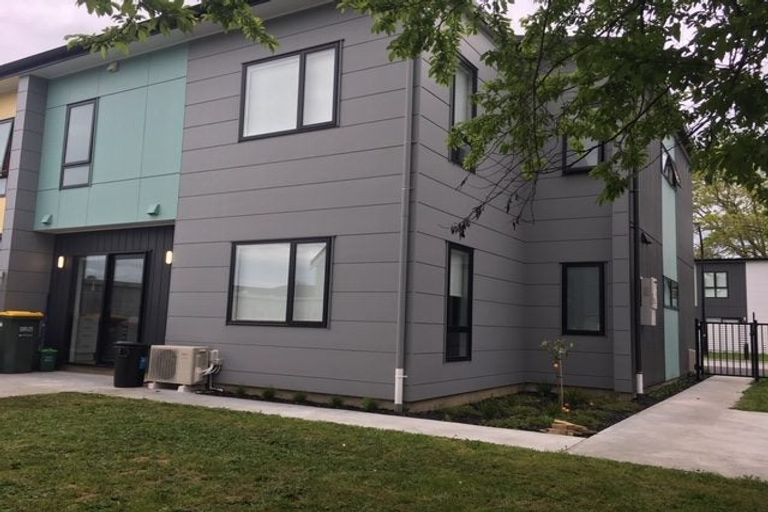 Photo of property in 12 Emmadale Lane, Hamilton East, Hamilton, 3216