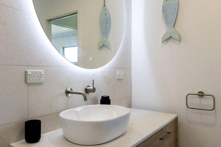 Photo of property in 358 Lake Terrace, Two Mile Bay, Taupo, 3330