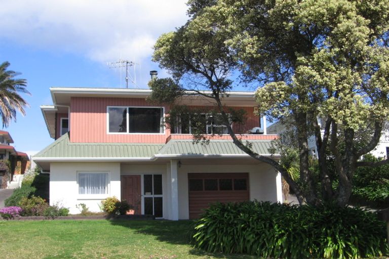 Photo of property in 8a Ngarata Avenue, Mount Maunganui, 3116