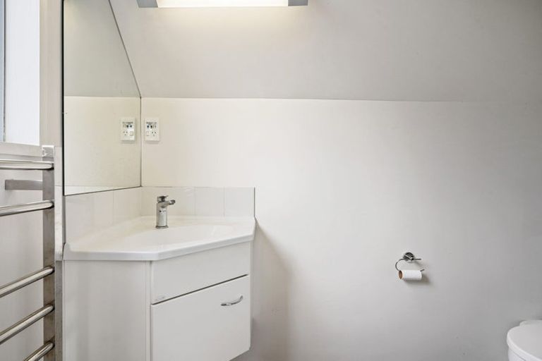 Photo of property in 3/251 Memorial Avenue, Burnside, Christchurch, 8053