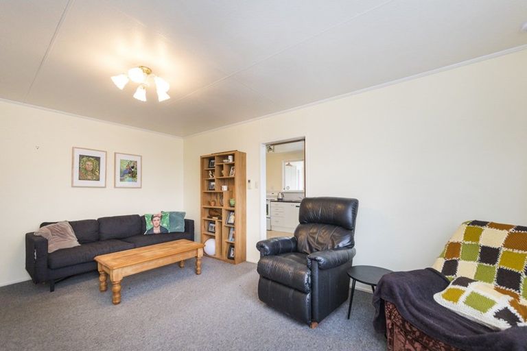 Photo of property in 90 Apollo Parade, Milson, Palmerston North, 4414