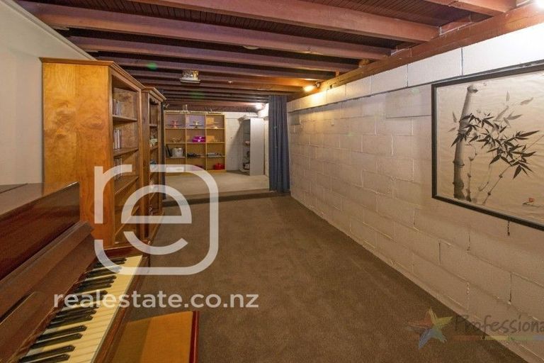 Photo of property in 7 Iorangi Place, Hillpark, Auckland, 2102