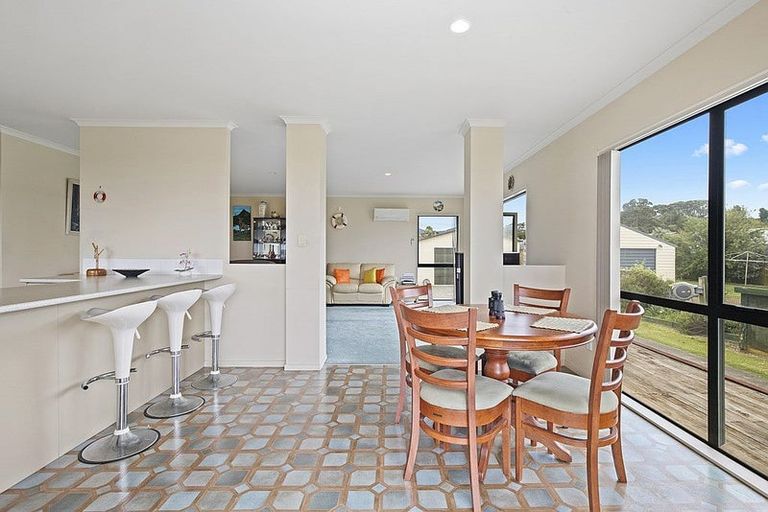 Photo of property in 915 East Coast Road, Kaiaua, Pokeno, 2473