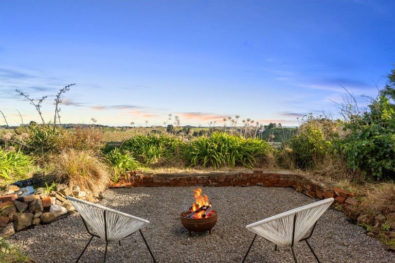 Photo of property in 17 East Way, Durie Hill, Whanganui, 4500